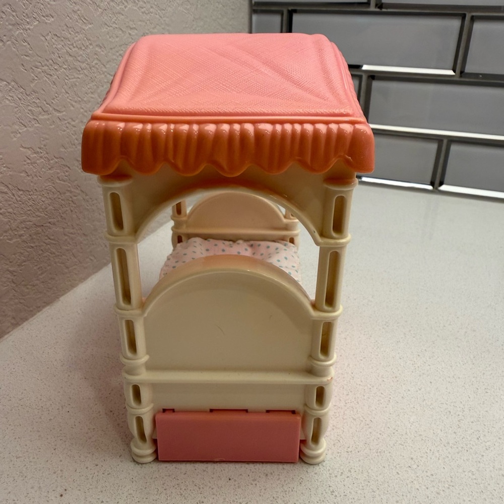 Vintage Playskool Dollhouse Pink Canopy Bed 90s - Picture 10 of 12